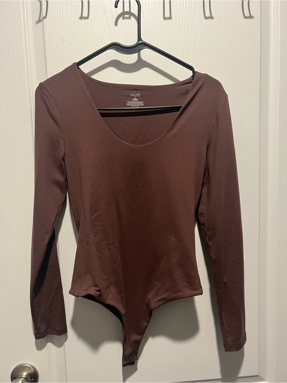 Nuuds Women's Long Sleeve Scoop Neck Bodysuit in Coffee